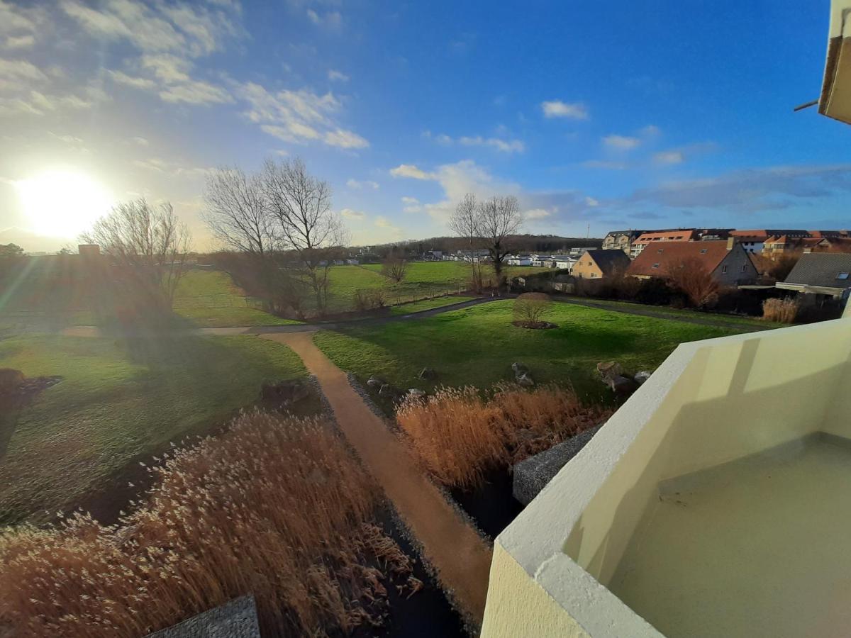 Zonnig Appartement In Een Uniek Gebouw De Haan Bagian luar foto